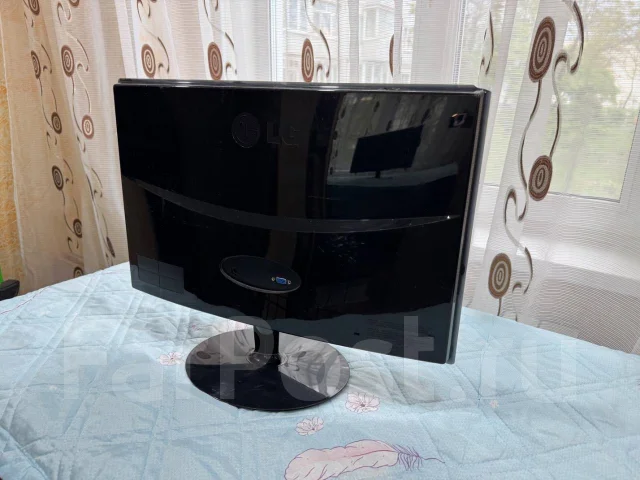 LG. 22", ���������� �� (LCD, LED, QLED) ����
