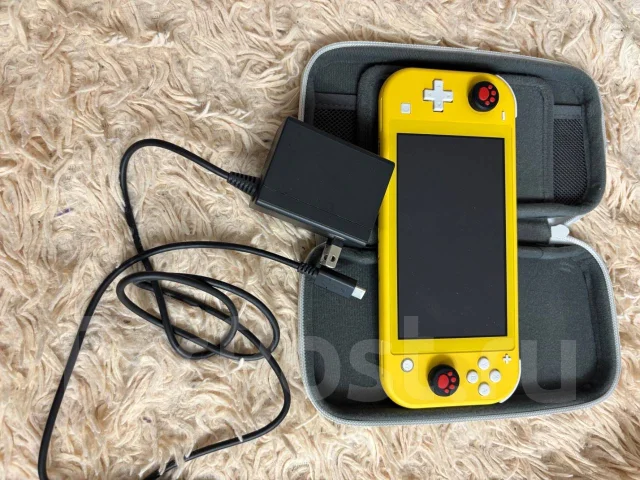 Nintendo Switch Lite ����