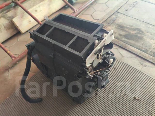 Mitsubishi Chariot. W84 ����