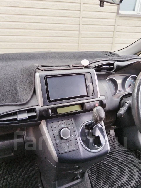 Toyota Wish. ��������, ��������, 1.8 (105��.�.), ������, 68 200����. �� ����