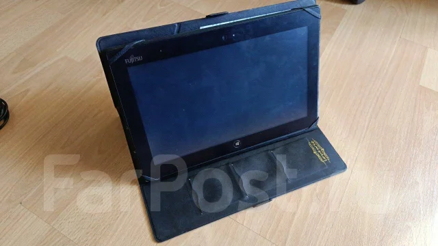 Fujitsu. 11.6", 2,8����, ��� 4 ��, ���� 64���, WiFi: 1, Bluetooth: 1, ����������� �� 5��. ����