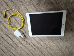 Apple iPad Air. ������ 32 �� ����