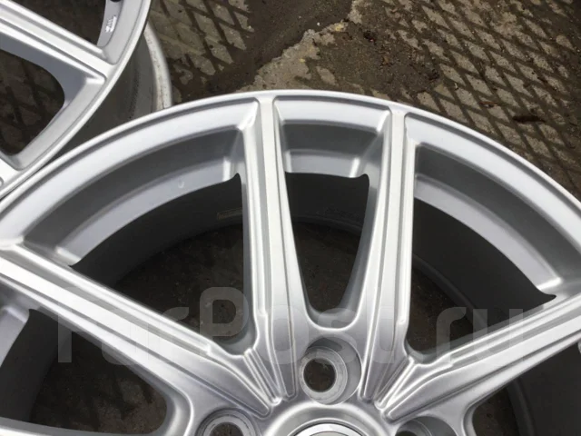Bridgestone. 7.0x17", 5x114.3, ET45, �� 60,1���. ����