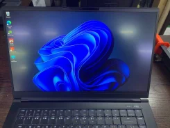 Intel NUC M15. 15.6", 4,6����, ��� 16 ��, ���� 500���, WiFi: 1, Bluetooth: 1 ����