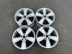 Mitsubishi. 7.0x18", 5x114.3, ET38, �� 67,1���. ����