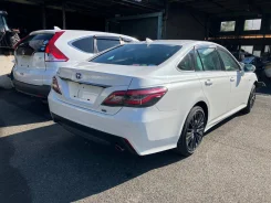 Toyota Crown. AZSH20 ����