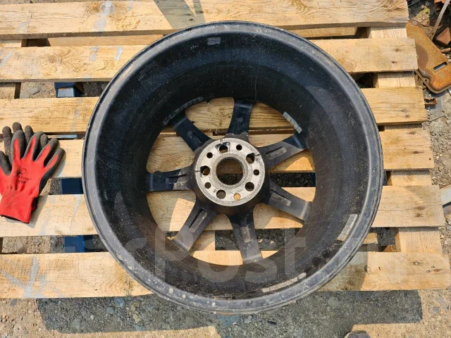Work Emotion XT7. 9.5x18", 5x114.3, ET20 ����