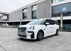 Zeekr 009, 2022. �������, 4wd, �������������, 13 690����. ��, �/�. ��� ����� �� ������������ ����