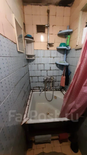 �������, ����� �������� 12. ���������, ���������, 20���.��., 4/5 ���� ����