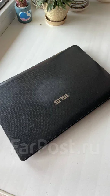 Asus X54C. 15", 1,6����, ��� 2048 ��, ���� 320���, WiFi: 1, ����������� �� 1��. ����