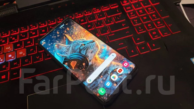 Samsung Galaxy S10+. �/�, 512 ��, ������, 3G, 4G LTE, 5G, NFC. ��� ����� �� �����-���������� ����