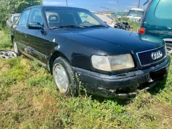Audi 100 ����