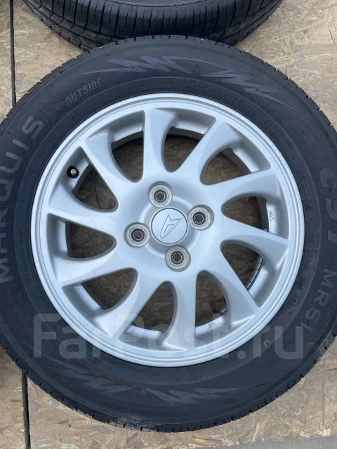 Daihatsu. 4.5x15", 4x100, ET45 ����