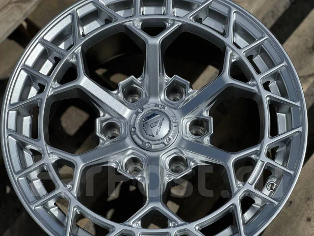 Fuel Off-Road. 9.0x17", 6x139.7, ET0, �� 110���. ����