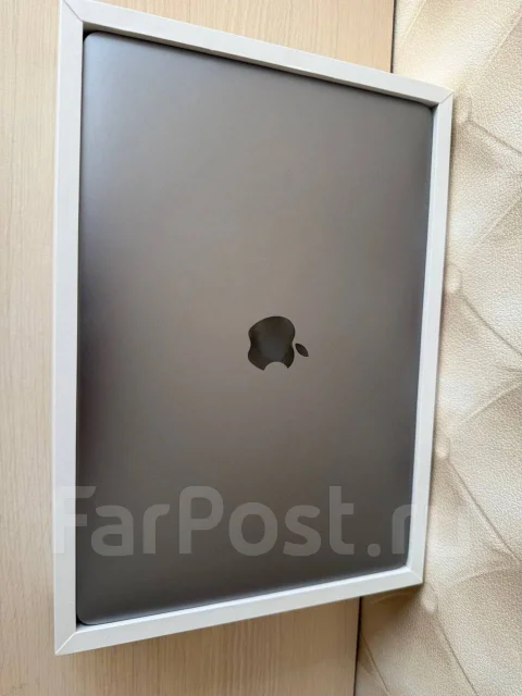 Apple MacBook. WiFi: 1, Bluetooth: 1 ����