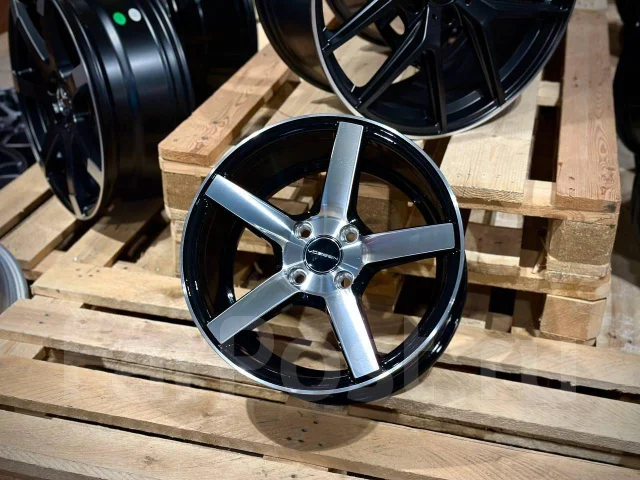 Vossen CV3-R. 7.0x15", 4x100, ET30, �� 73,1���. ����