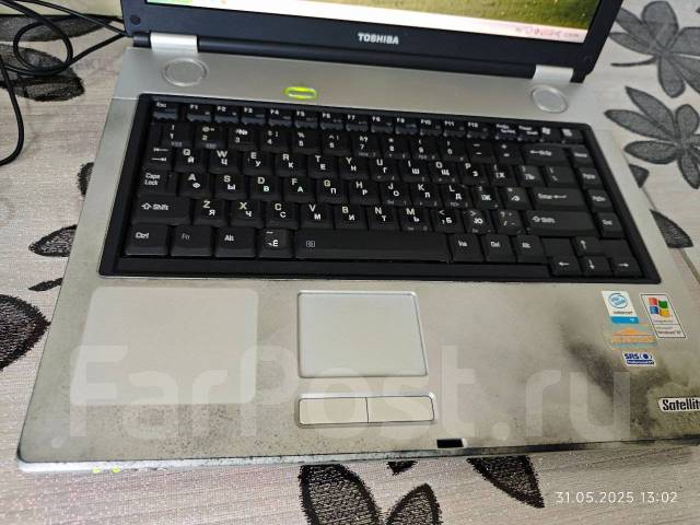 Toshiba Satellite ����