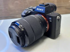 Sony Alpha ILCE-7 III Kit ����