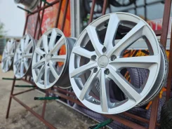Bridgestone Sicurezza. 7.0x17", 5x114.3, ET53, �� 73,1���. ����