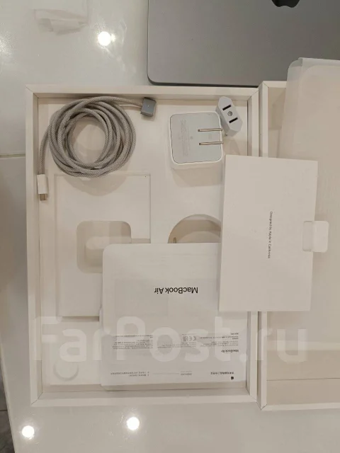 Apple MacBook Air 13. 13.3", ��� 8 ��, WiFi: 1, Bluetooth: 1, ����������� �� 16��. ����