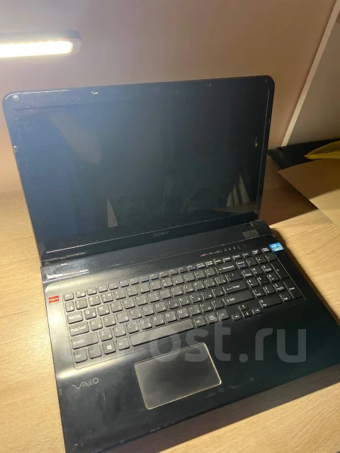 Sony VAIO SVE1712S1R ����