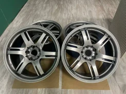 RAYS Gram Lights 57 Accelerate. 8.5/9.5x18", 5x114.3, ET33/38, �� 73,1���. ����