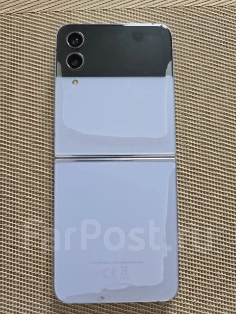 Samsung Galaxy Z Flip4. �/�, 256 ��, ����� ����