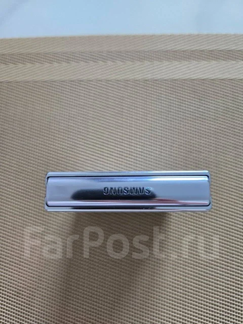 Samsung Galaxy Z Flip4. �/�, 256 ��, ����� ����
