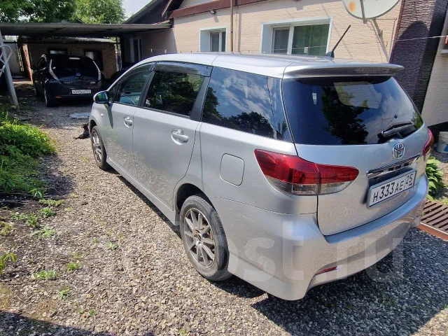 Toyota Wish. �������, ��������, 1.8 (144��.�.), ������, 175����. �� ����