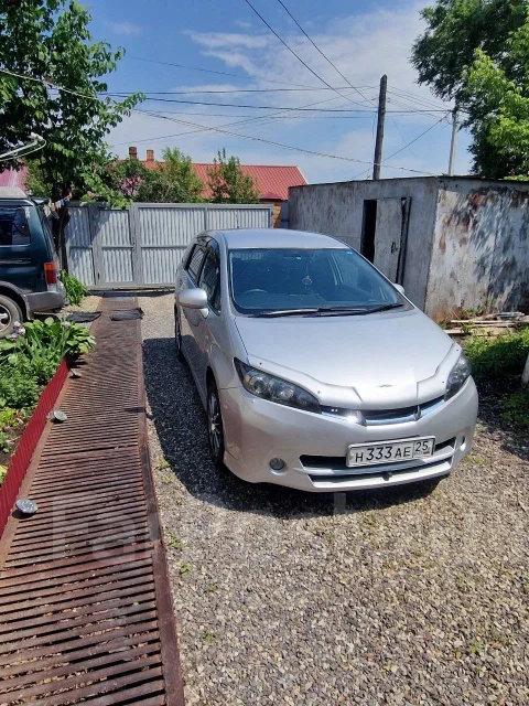Toyota Wish. �������, ��������, 1.8 (144��.�.), ������, 175����. �� ����