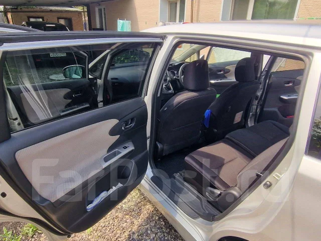 Toyota Wish. �������, ��������, 1.8 (144��.�.), ������, 175����. �� ����