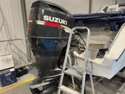 Suzuki. 2011 ���, ����� 7��., ��������� ���������, 225��.�., ������ ����