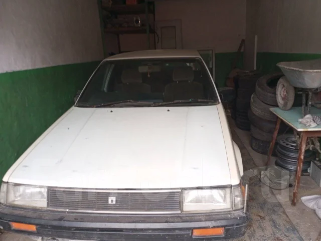 Toyota Corolla. ��������, ��������, 1.5 (86��.�.), ������, 300 000����. �� ����