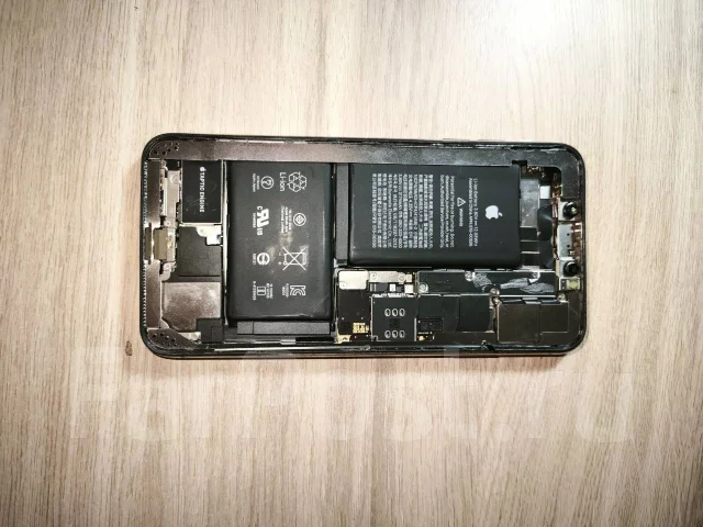 Apple iPhone Xs Max. �/�, 256 ��, 3G, 4G LTE, 5G, NFC ����