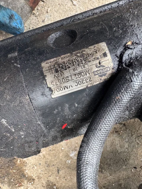 ������� M002TS0575 Nissan NP300 M002TS0575 ����