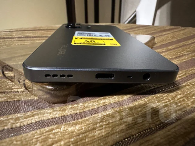 Realme Note 60x. �����, 64 ��, ������, 3G, 4G LTE, 5G, Dual-SIM, ����������, NFC ����