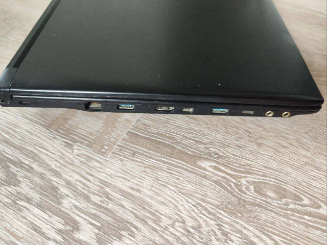 MSI GL62M 7REX. 15.6", 2,5����, ��� 8 ��, ���� 620���, WiFi: 1, Bluetooth: 1, ����������� �� 1��. ����