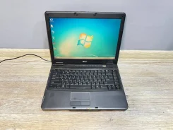 Acer. 15.6", 2����, ��� 2048 ��, ���� 40���, WiFi: 1, Bluetooth: 1 ����