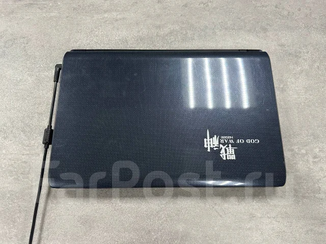 Hasee. 15.6", 4����, ��� 16 ��, ���� 650���, WiFi: 1, Bluetooth: 1, ����������� �� 1��. ����