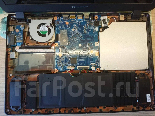 Packard Bell. 15.6", ��� 256 �� � ������, WiFi: 1, Bluetooth: 1 ����