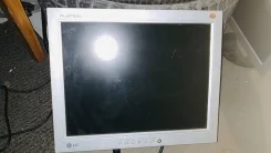 LG. 17", ���������� �� (LCD, LED, QLED) ����