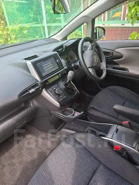 Toyota Wish. ��������, 4wd, 1.8 (133��.�.), ������, 133 000����. �� ����