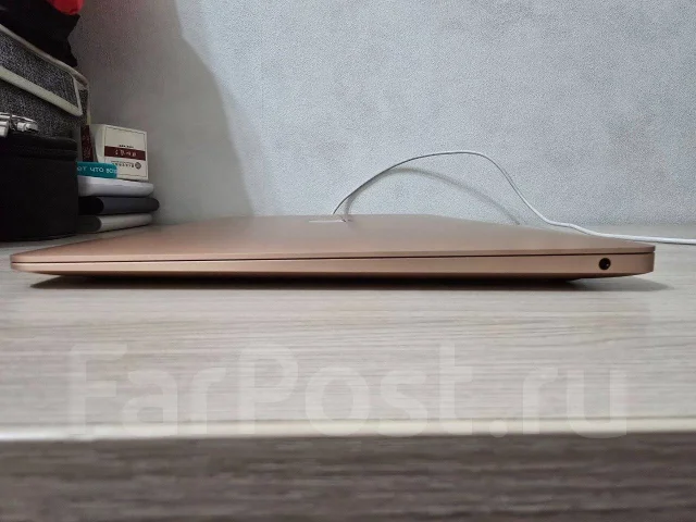 Apple MacBook Air 13 2020. 13.4", 1,1����, ��� 8 ��, ���� 256���, WiFi: 1, Bluetooth: 1, ����������� �� 6��. ����