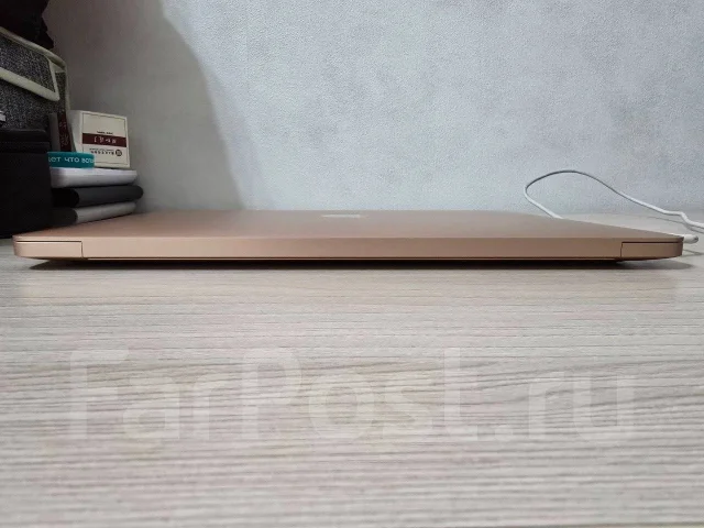 Apple MacBook Air 13 2020. 13.4", 1,1����, ��� 8 ��, ���� 256���, WiFi: 1, Bluetooth: 1, ����������� �� 6��. ����