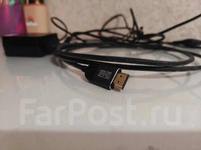 Samsung. 31.5", ���������� �� (LCD, LED, QLED) ����