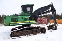 John Deere. 2154D ����