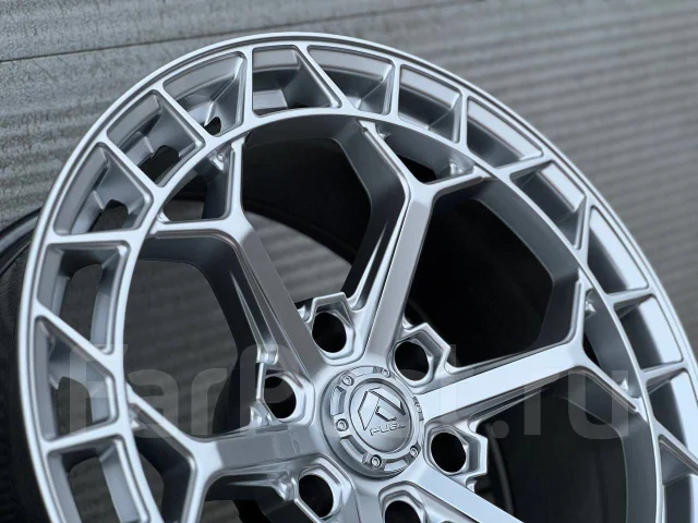 Fuel Off-Road. 9.0x20", 6x139.7, ET1, �� 110���. ����