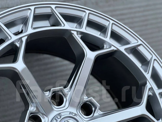 Fuel Off-Road. 9.0x20", 6x139.7, ET1, �� 110���. ����