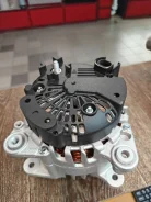 ��������� Volkswagen Tiguan 03C903023A 140a ������-� Passat 1,4T 03c903023a ����