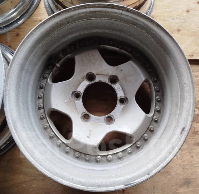 Berg. 8.0x16", 6x139.7, ET-48 ����